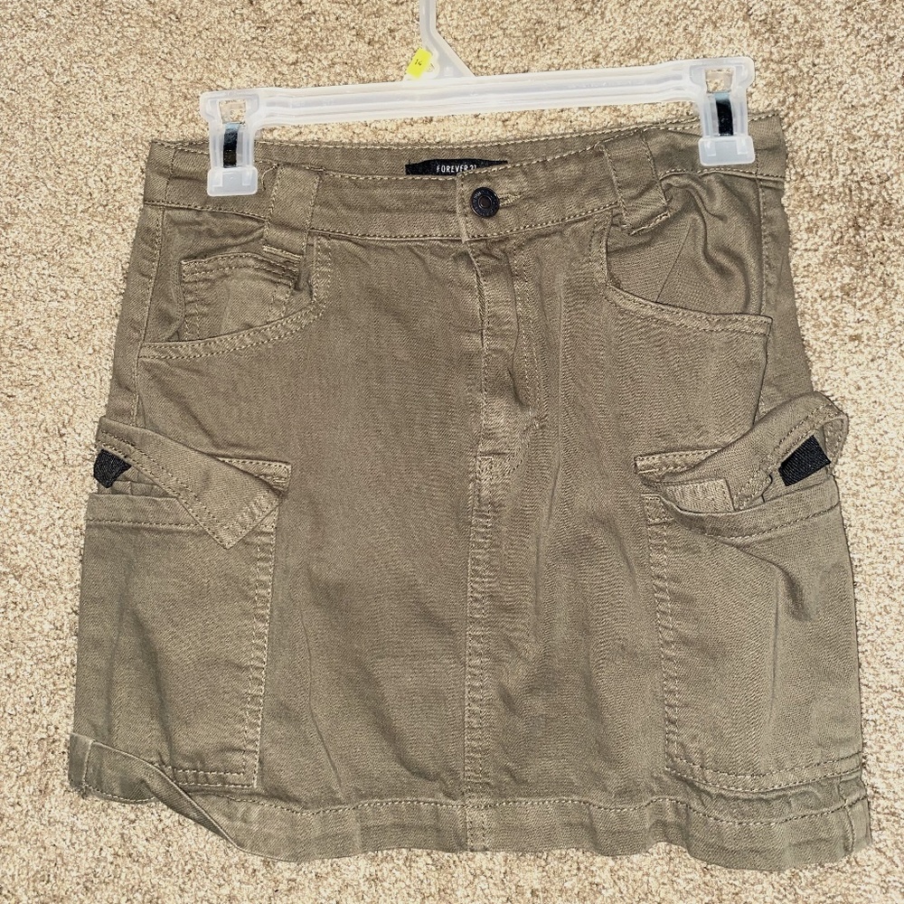 Forever 21 army green skirt